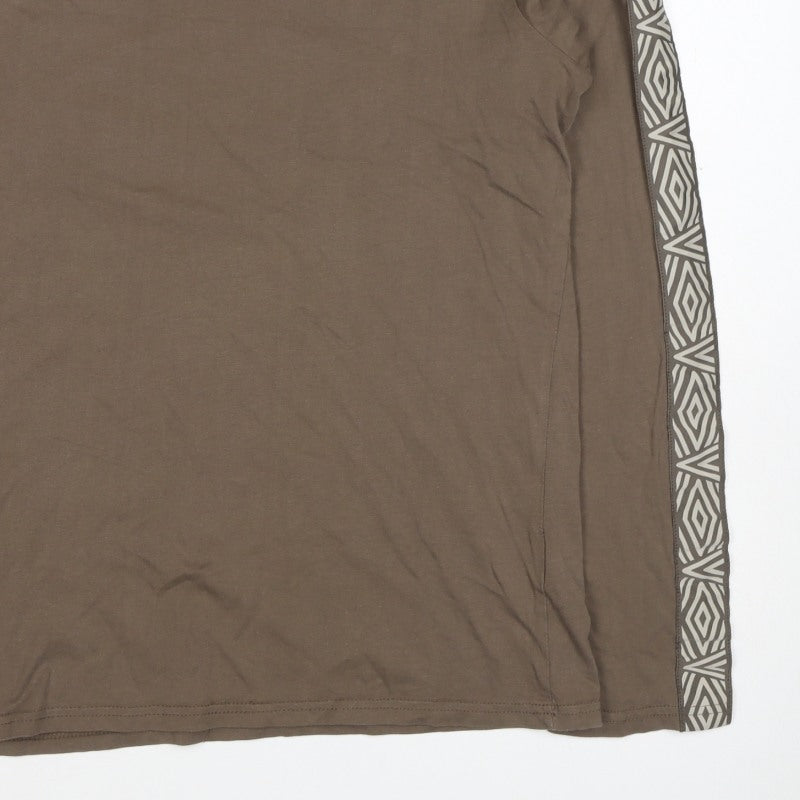 Umbro Men’s Brown Small Long Sleeve Geometric Logo T-Shirt