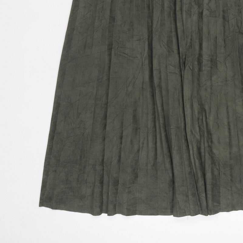 Reserved Women’s Green Size S Long Pleated A-Line Skirt