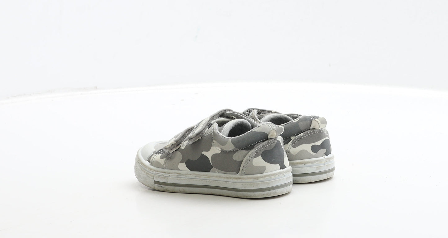 F&F Boys Grey Camouflage Polyester Trainer UK 5 22