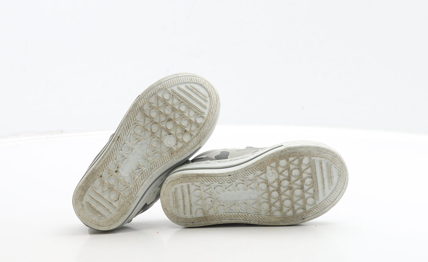 F&F Boys Grey Camouflage Polyester Trainer UK 5 22