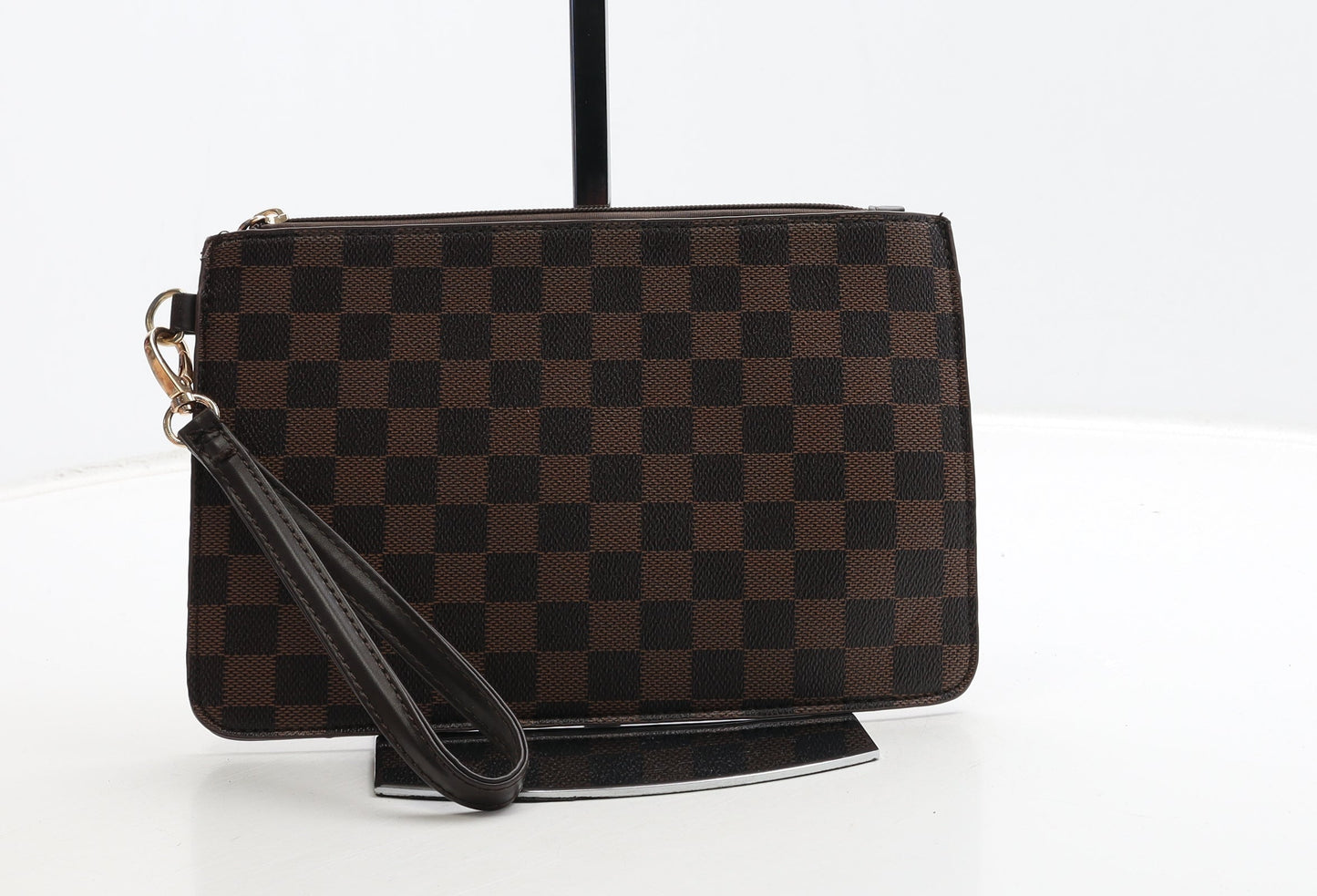 Preworn Womens Brown Check Polyurethane Clutch Size Small