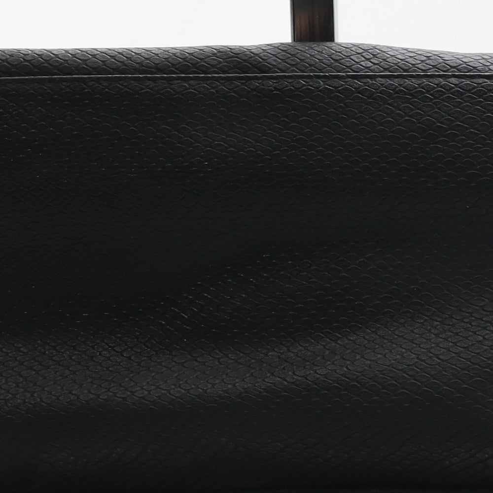 Preworn Womens Black Polyurethane Clutch Size Small - Croc Texture