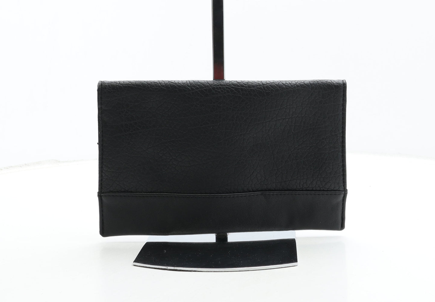 Preworn Womens Black Polyurethane Clutch Size Small