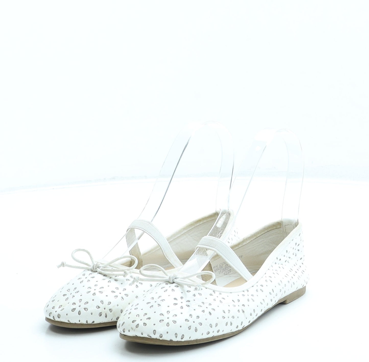 Primark Girls Ivory Geometric Leather Flat UK 12 30 US 13