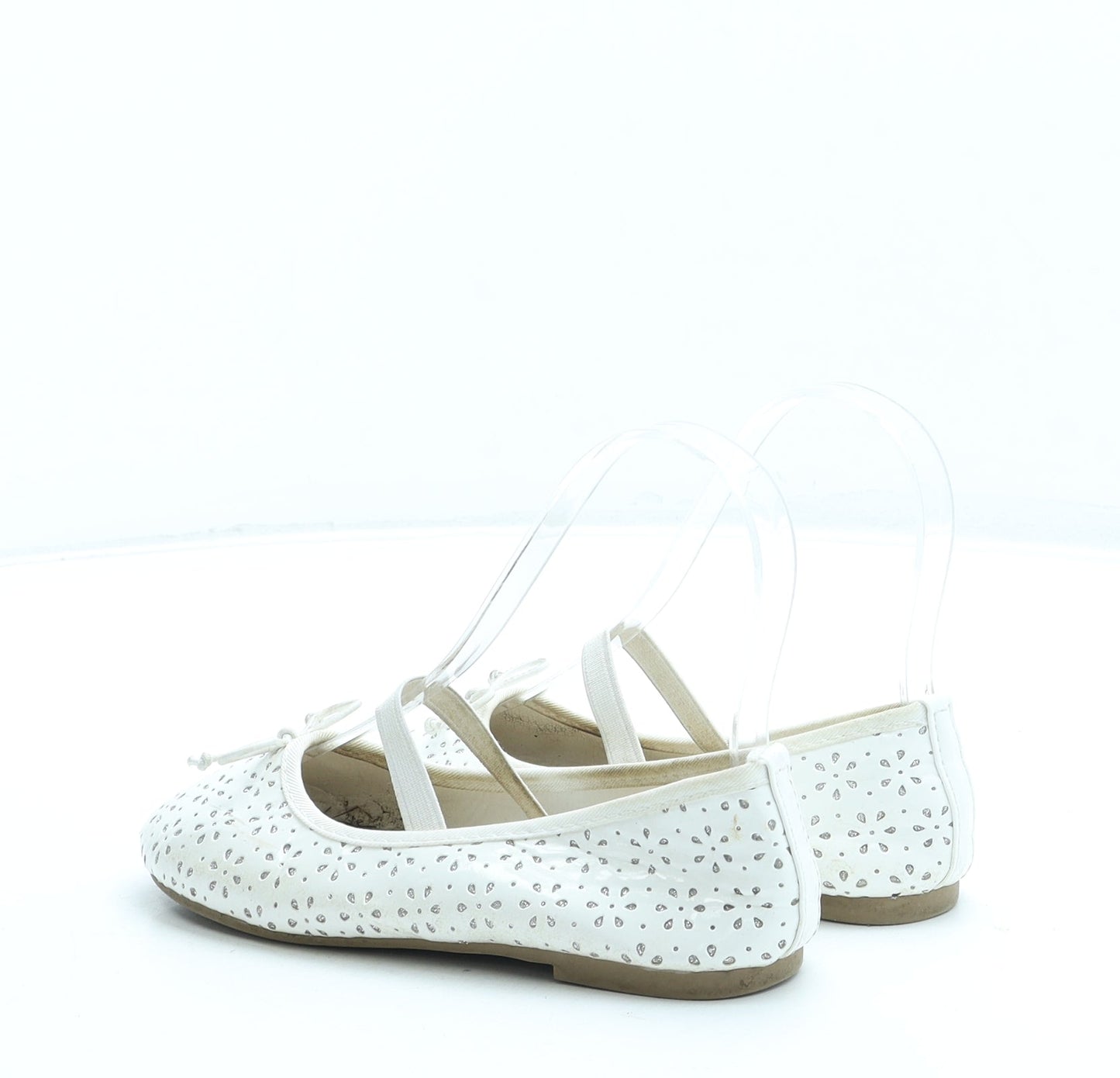 Primark Girls Ivory Geometric Leather Flat UK 12 30 US 13
