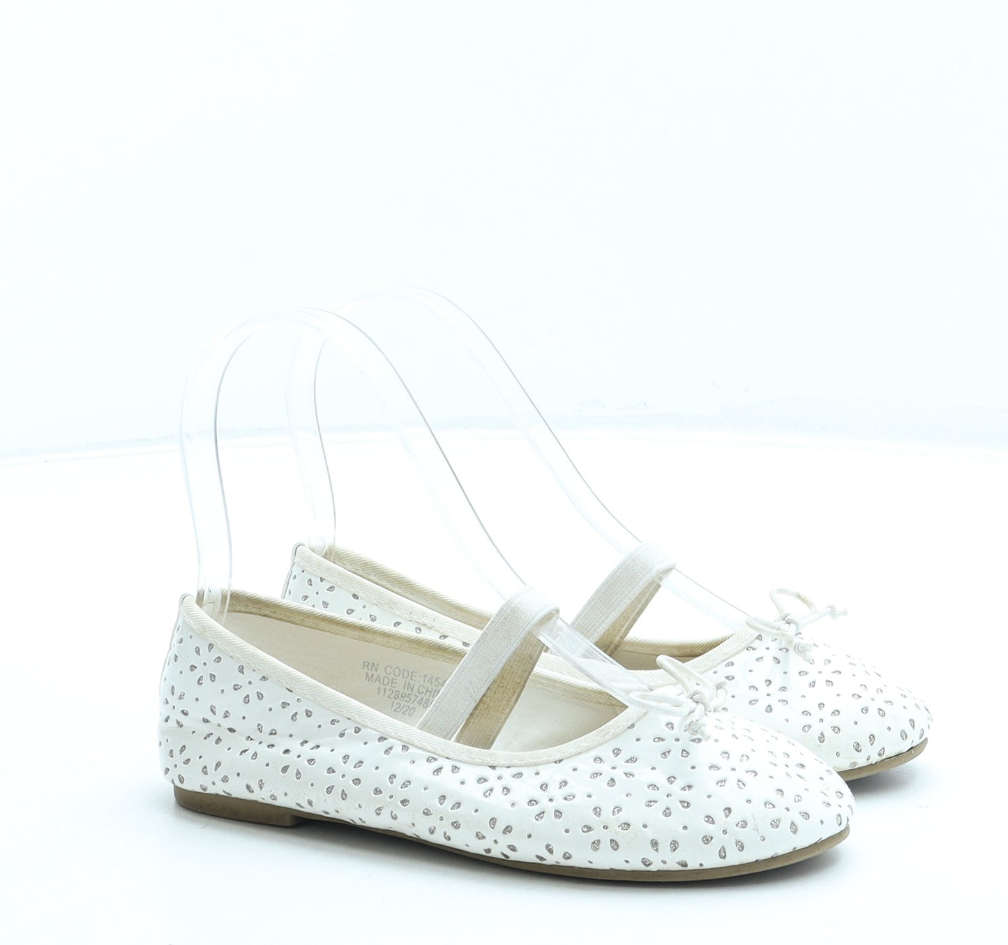 Primark Girls Ivory Geometric Leather Flat UK 12 30 US 13