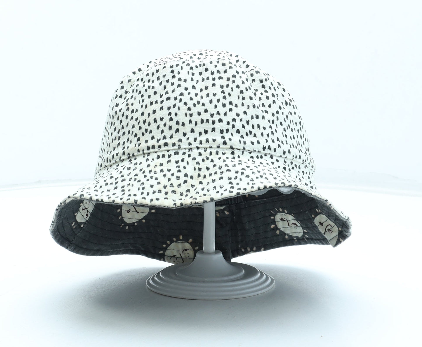 Preworn Boys White Geometric Cotton Bucket Hat Size S