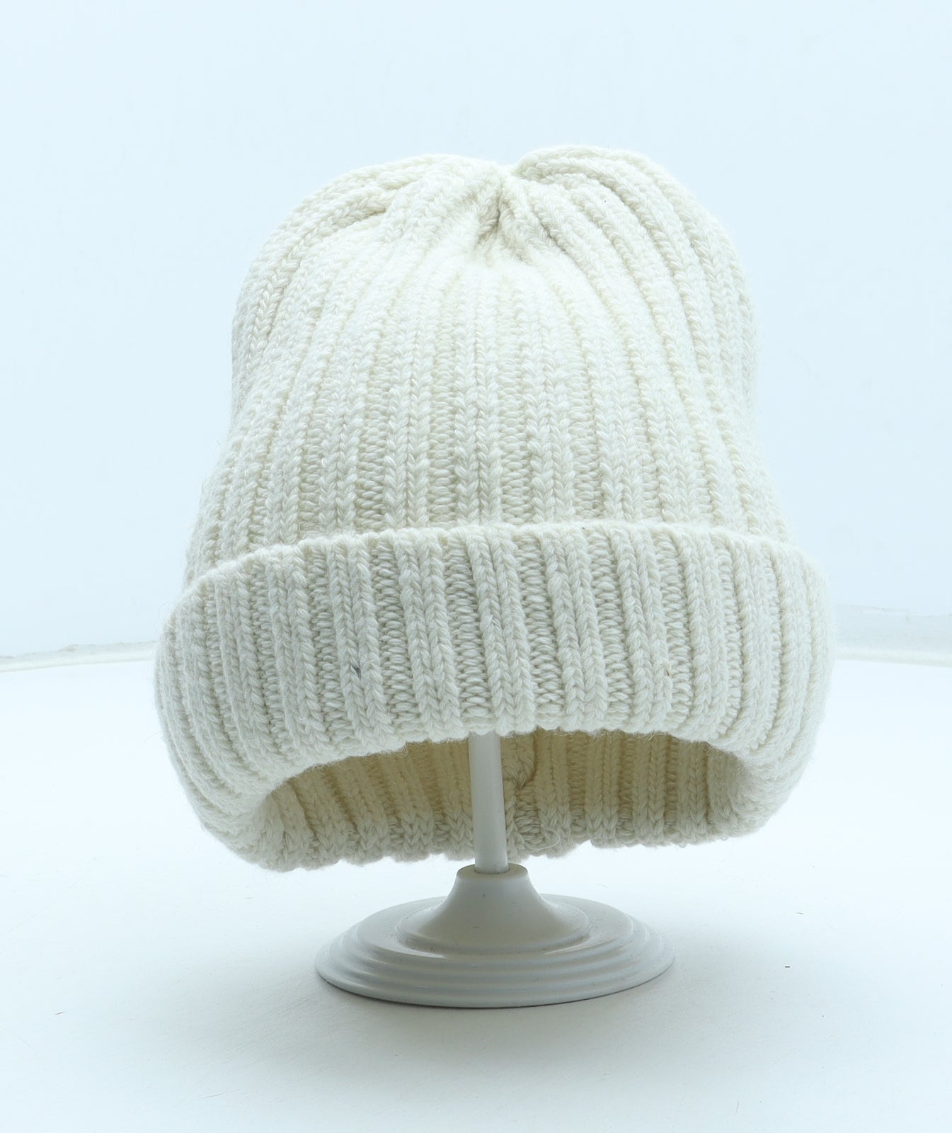 Preworn Womens White Acrylic Beanie One Size