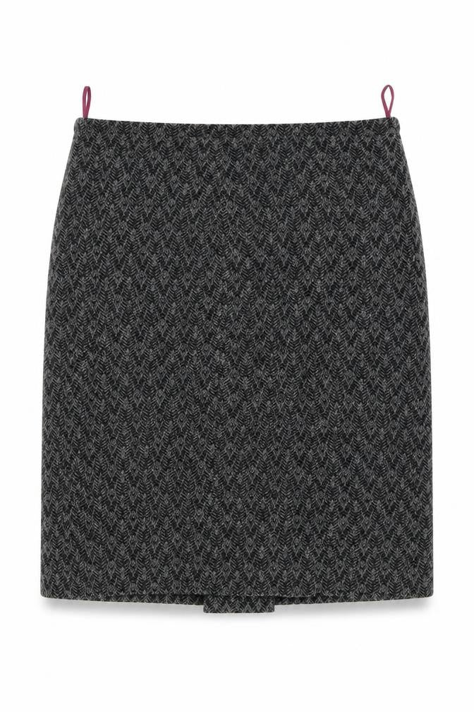 Front view of Preworn women’s grey geometric a-line skirt