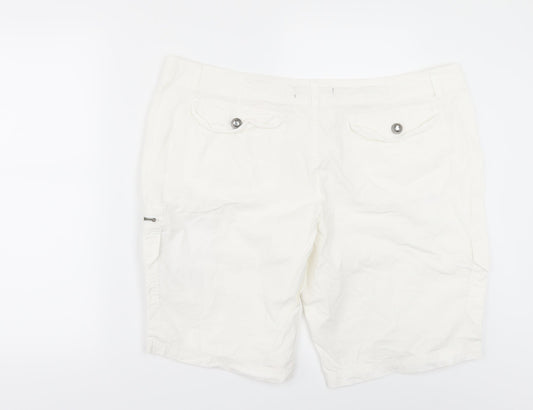 Preworn Womens White   Cargo Shorts Size 44 in