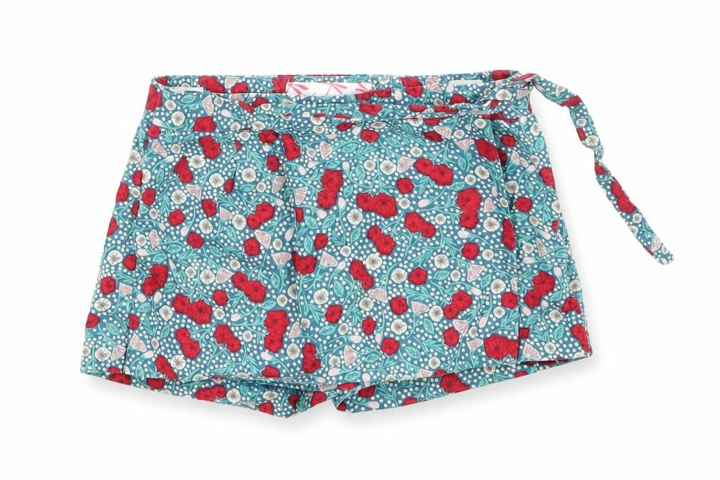 Front view of Palomino girls’ green floral bermuda shorts, size 6, years