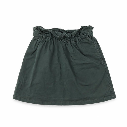 Front view of Uniqlo girls’ grey mini skirt, size 7, years