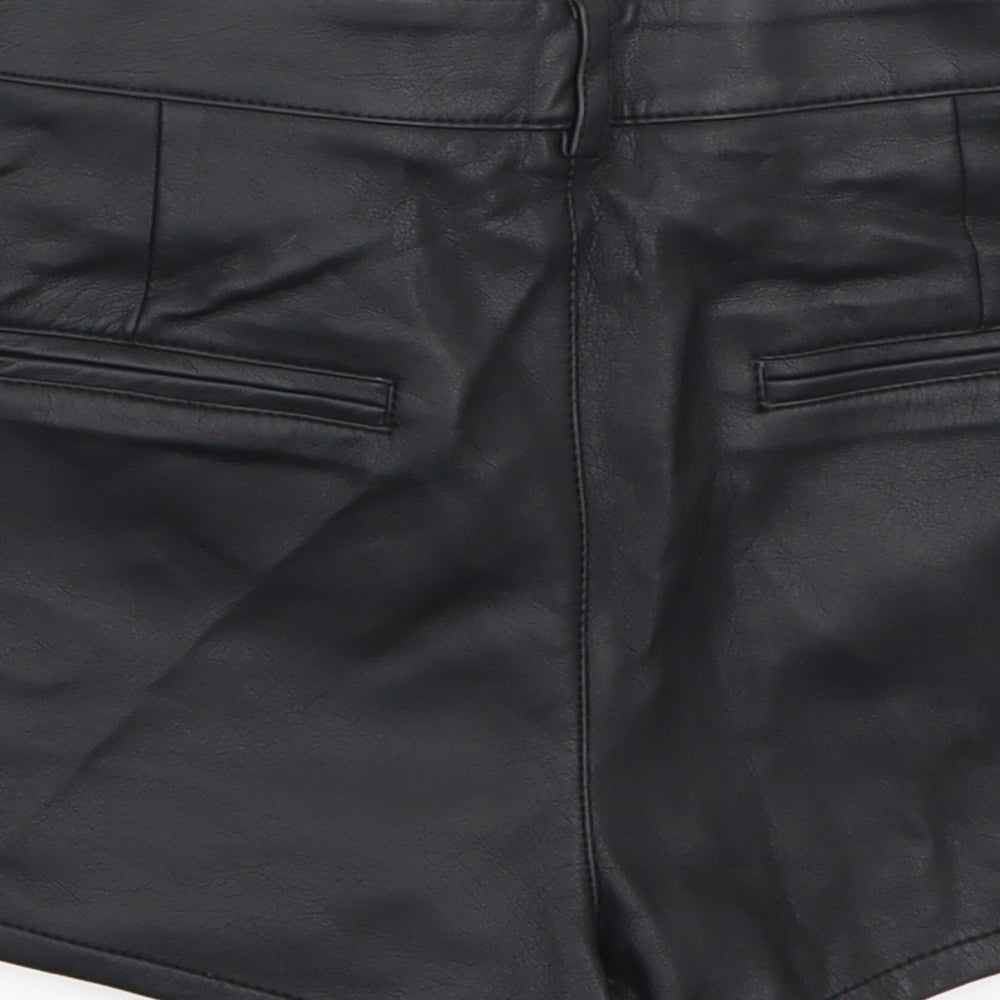 FOREVER 21 Womens Black   Hot Pants Shorts Size S