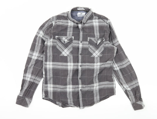 Additional front view of Crosshatch men’s green plaid button-up, size M