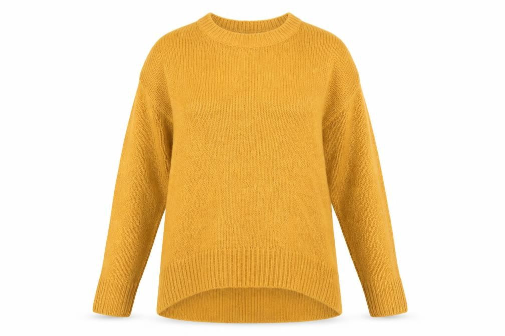 Front view of New Look women’s white jumper, size S