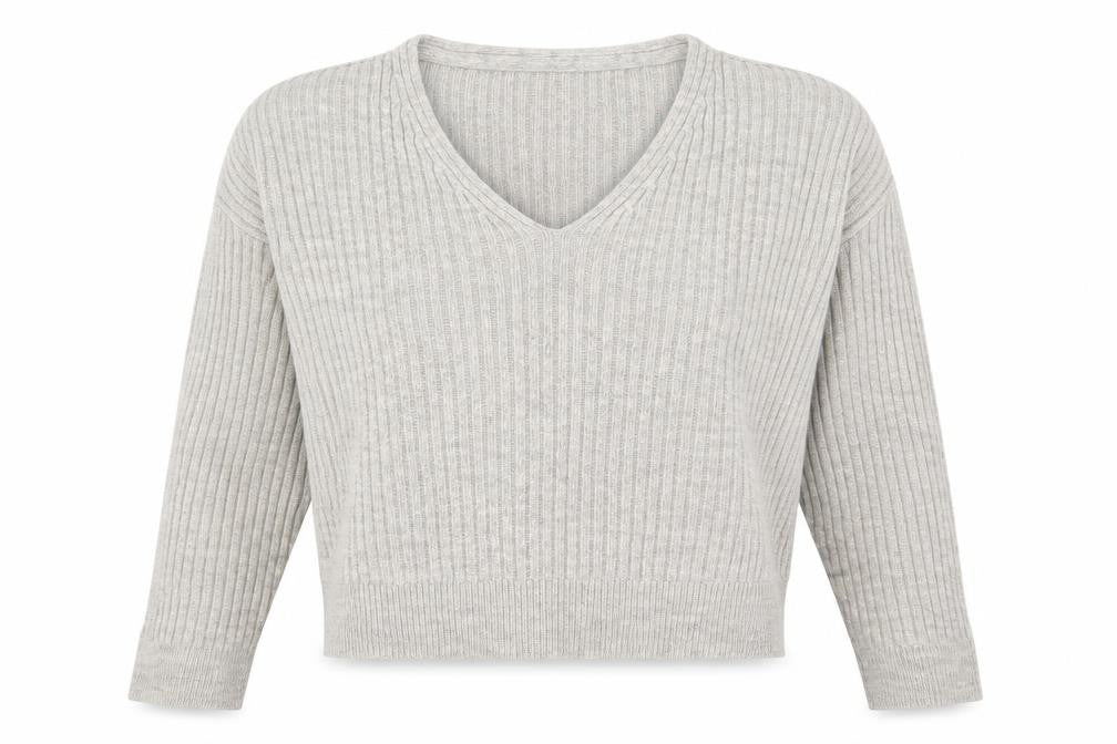 Front view of New Look women’s grey jumper, size S