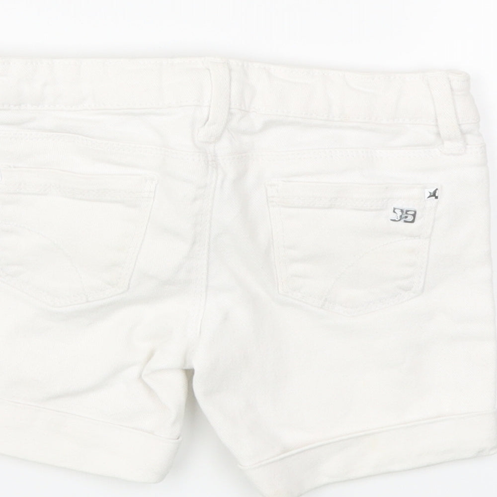 Preworn Girls White  Denim Hot Pants Shorts Size 4 Years