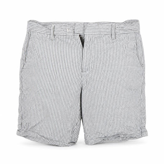 Front view of River Island women’s white bermuda shorts, size UK 30