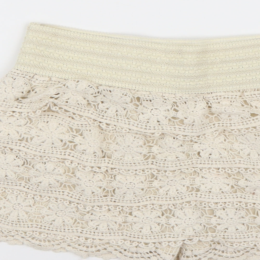 Preworn Womens Beige   Bermuda Shorts Size XS