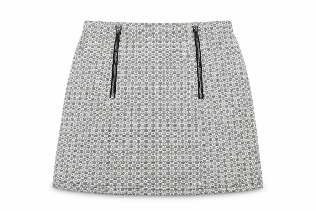 Front view of New Look women’s white rayon a-line skirt, size UK 8
