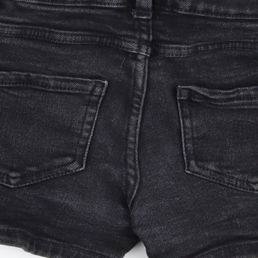 New Look Girls Black  Damask Cut-Off Shorts Size 10 Years