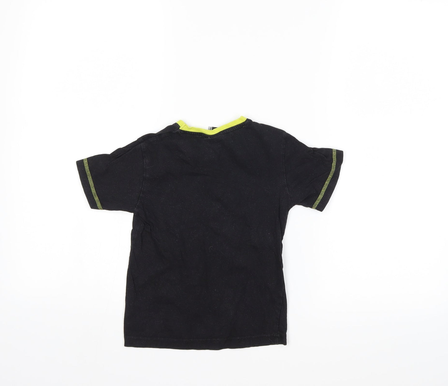 Preworn Boys Black   Basic T-Shirt Size 5-6 Years