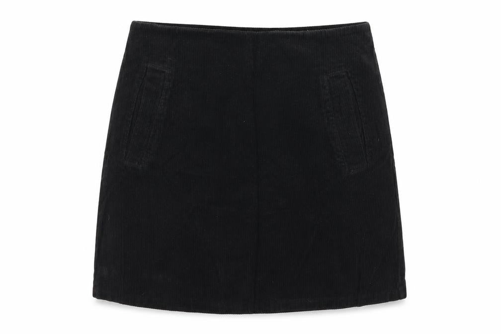 Front view of New Look women’s black a-line skirt, size UK 10