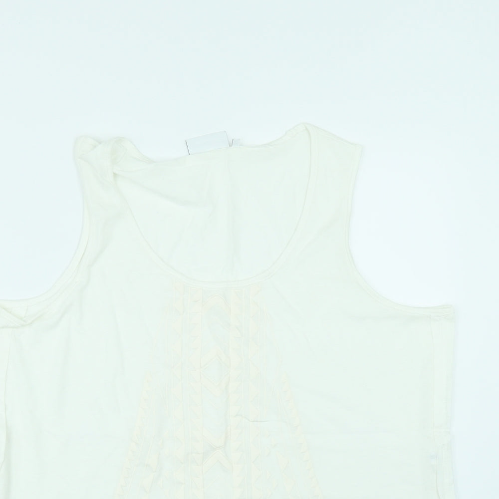 Jeanswest Womens White   Basic T-Shirt Size L