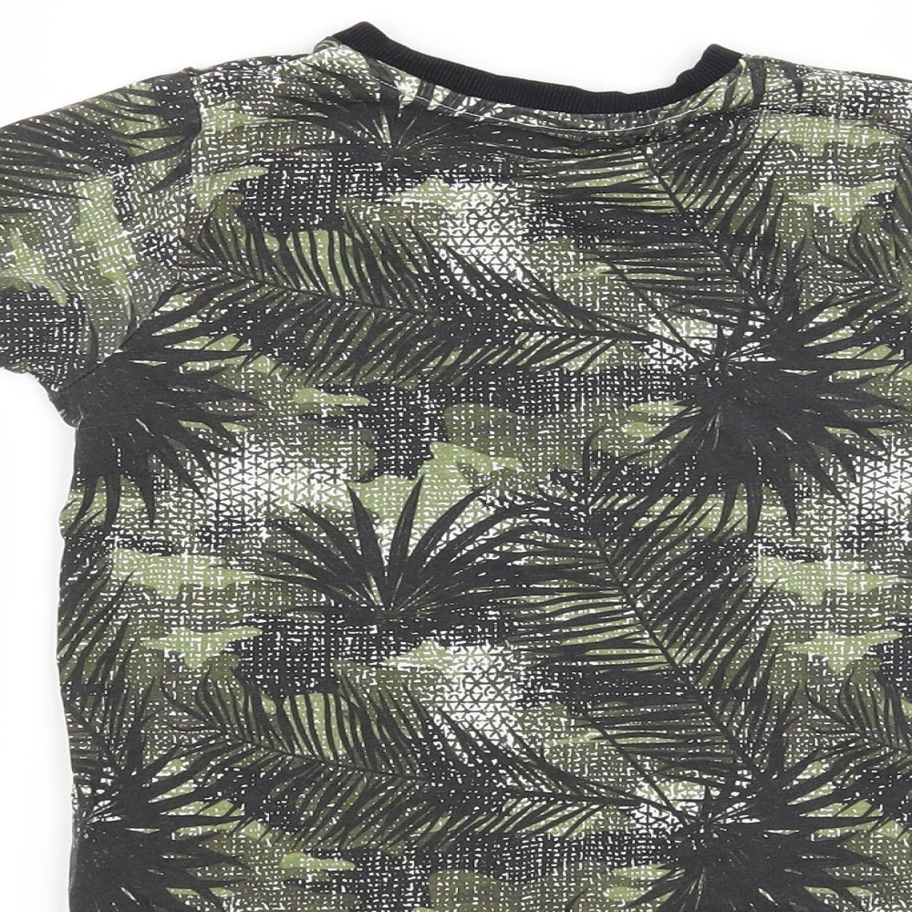 Matalan Boys Green   Basic T-Shirt Size 6 Years  - Leaf Print