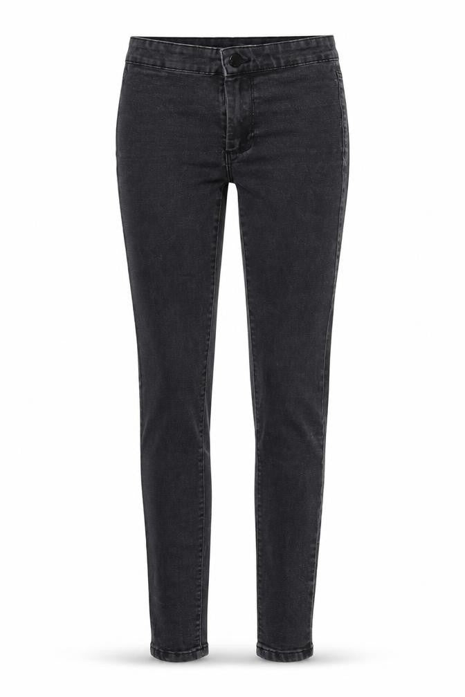 Front view of Primark women’s black denim skinny jeans, size UK 32, 26-inch leg