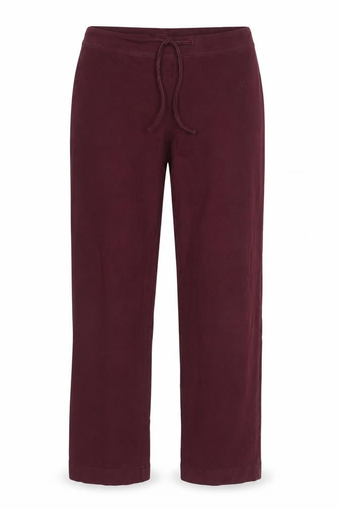 Front view of Jockey women’s purple capri trousers, size M, 31-inch leg