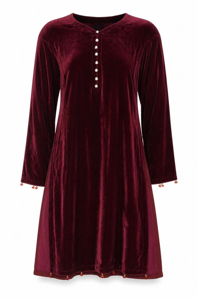 Front view of POSH women’s purple basic t-shirt, size S