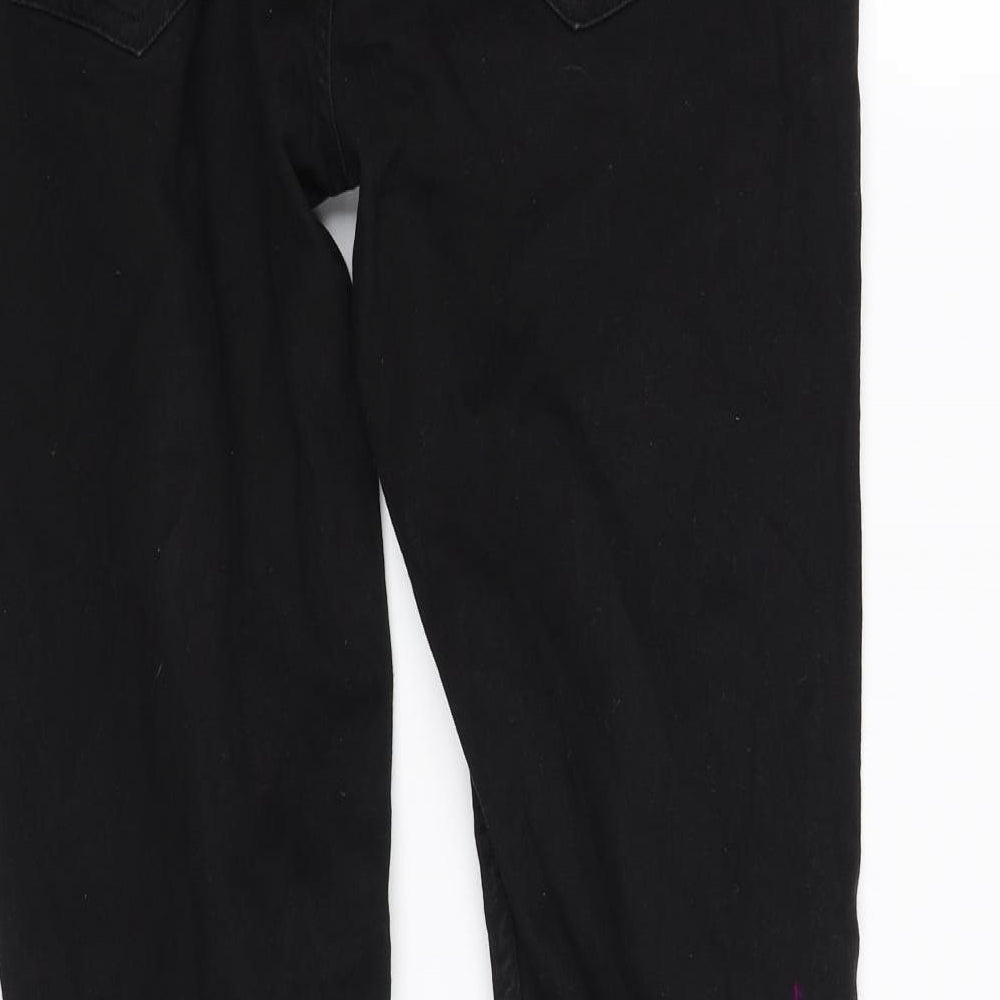 Brand and care label for Denim & Co. women’s black trousers, size M, 32-inch leg