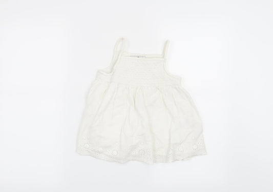 Marks and Spencer Girls White   Basic T-Shirt Size 5-6 Years