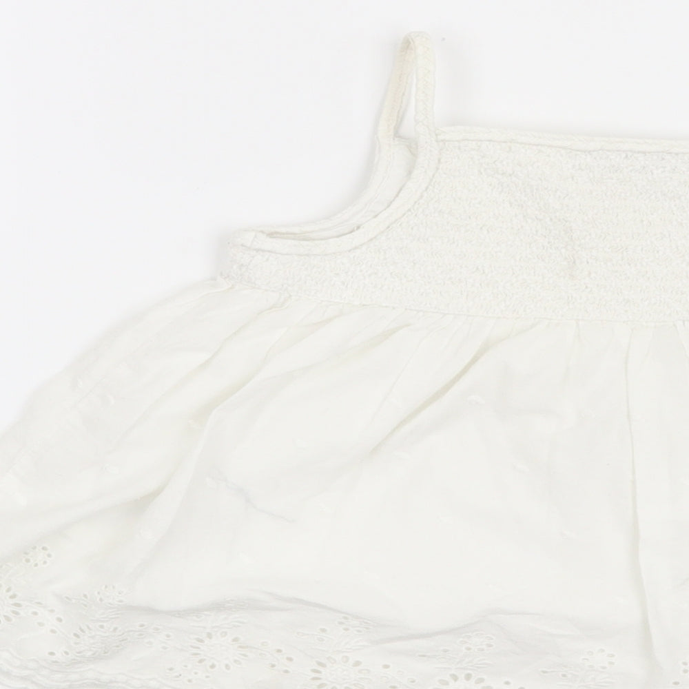 Marks and Spencer Girls White   Basic T-Shirt Size 5-6 Years