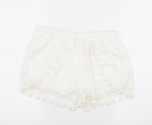 Vera & Lucy Womens White   Hot Pants Shorts Size L - Tassel Hem