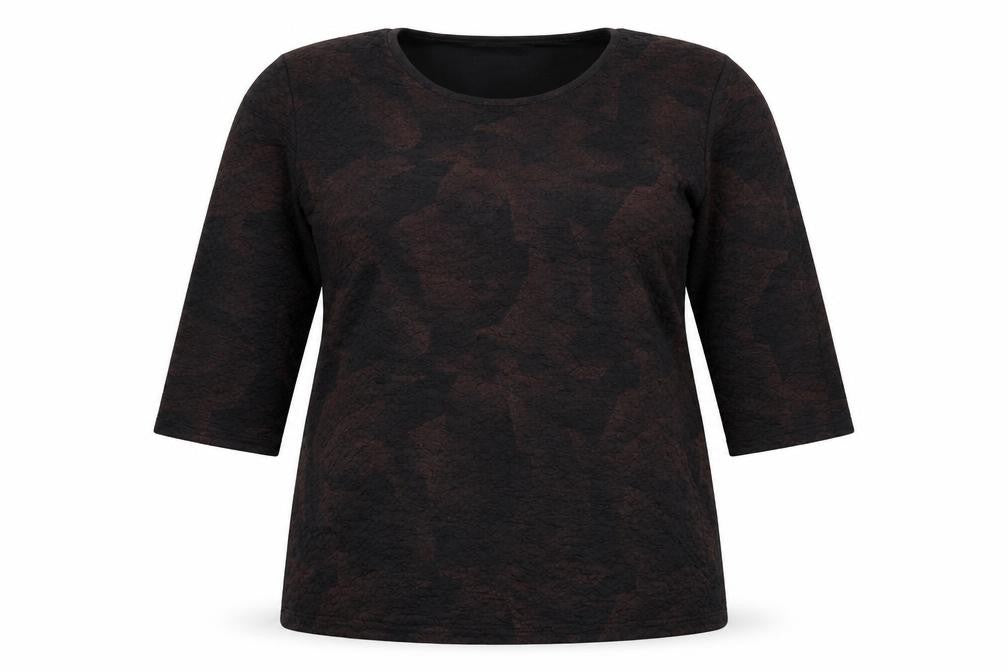 Front view of Anne Smith women’s brown basic t-shirt, size XL