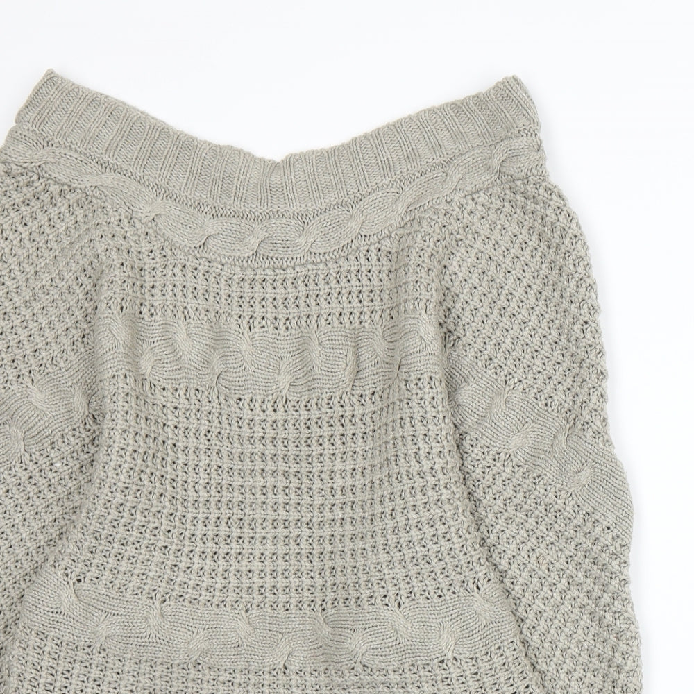 Close-up detail of QED London women’s grey knit jumper, size L