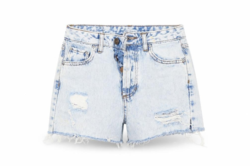 Front view of Pull&Bear women’s blue denim cut-off shorts, size UK 32, in