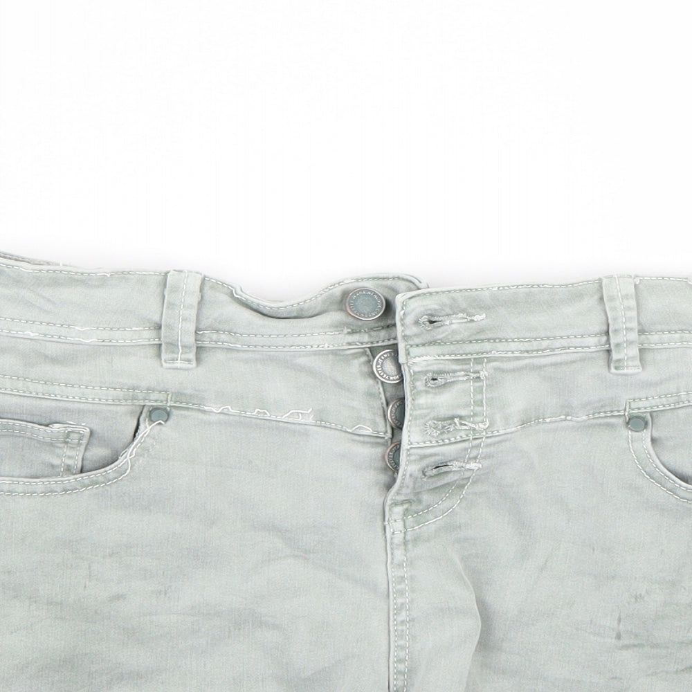 Yes yes Womens Green   Bermuda Shorts Size 12