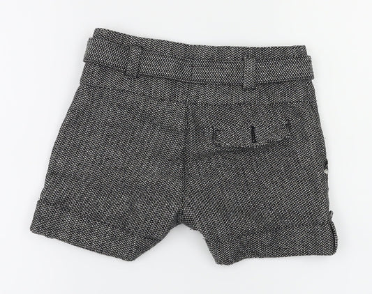 Preworn Girls Black   Hot Pants Shorts Size 9 Years