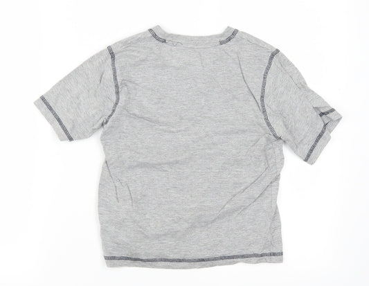 Primark Boys Grey   Basic T-Shirt Size 7-8 Years  - Pattern on Pocket