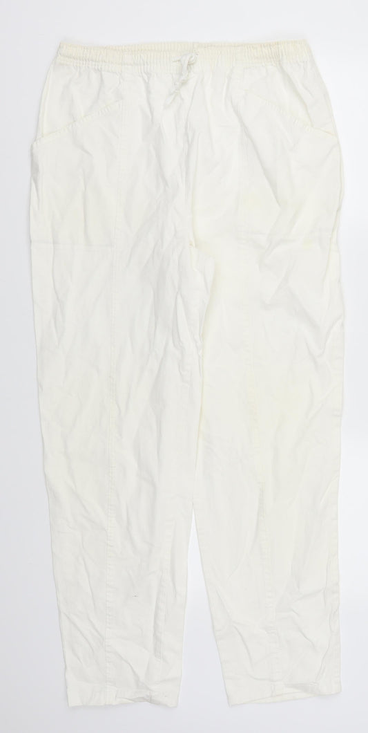 Preworn Womens White   Trousers  Size 32 in L28 in