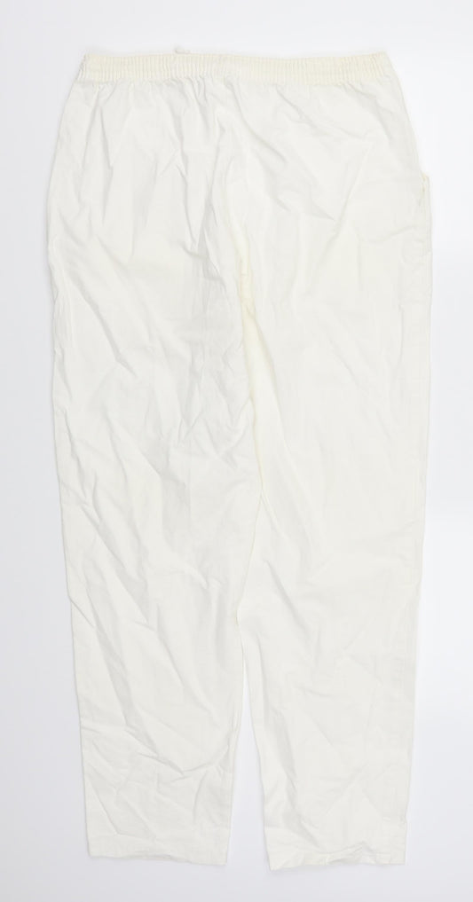 Preworn Womens White   Trousers  Size 32 in L28 in