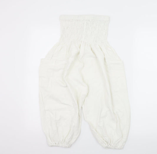 Preworn Womens White  Rayon Bermuda Shorts Size 30 in