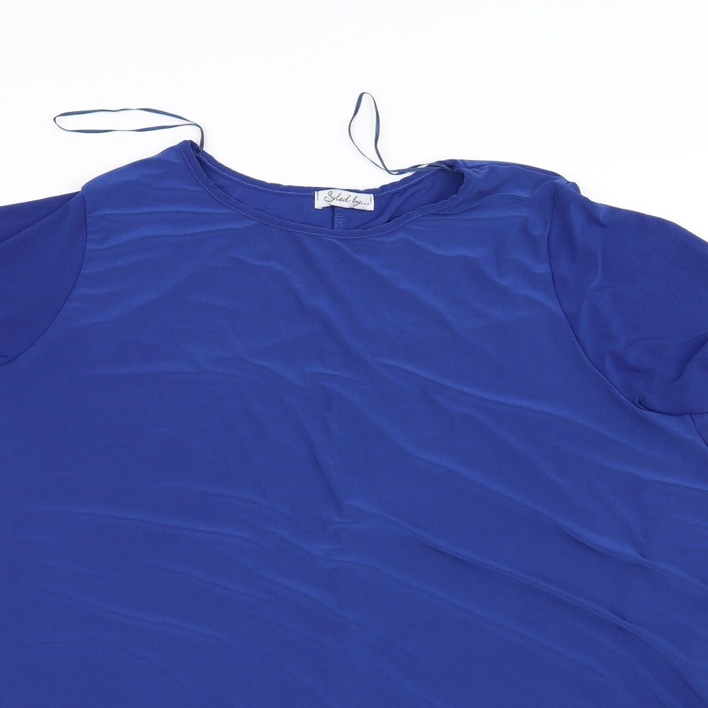 styled by Womens Blue   Basic T-Shirt Size M