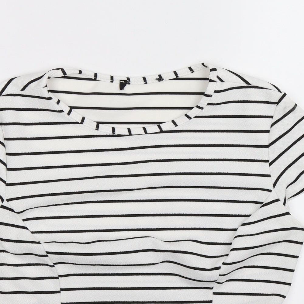 Preworn Womens White Striped  Basic T-Shirt Size 10