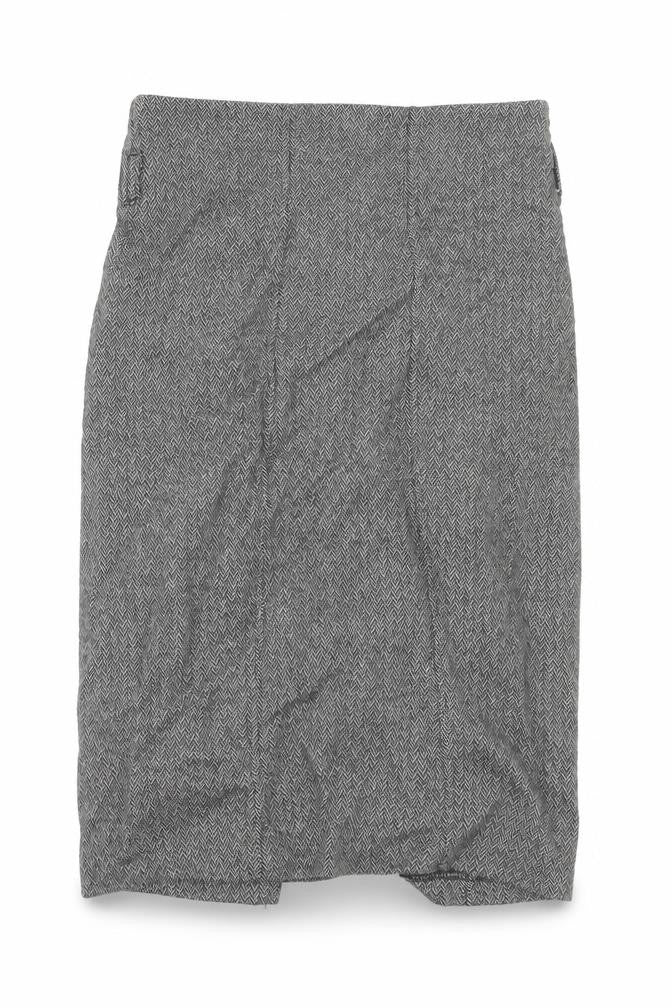 Front view of United Colors of Benetton women’s grey straight & pencil skirt, size UK 30, in