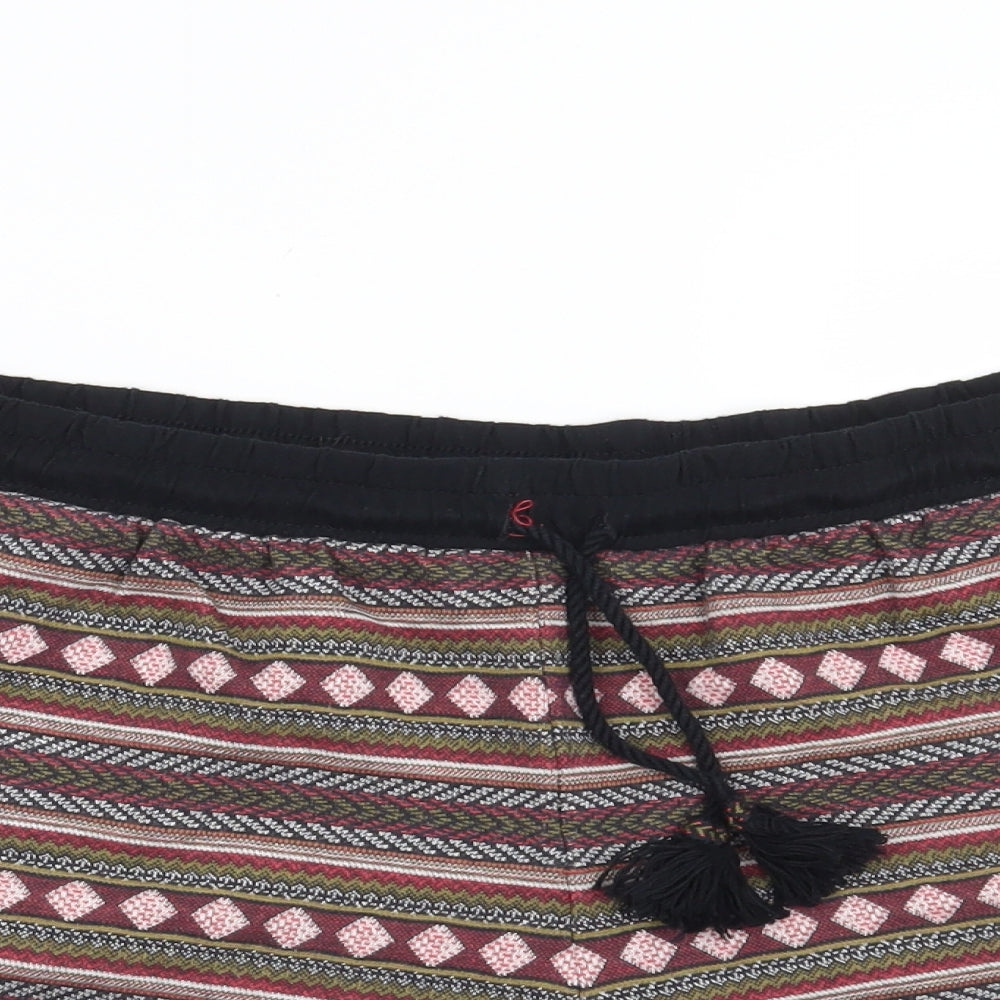 Preworn Womens Red Geometric  Sweat Shorts Size 36 in