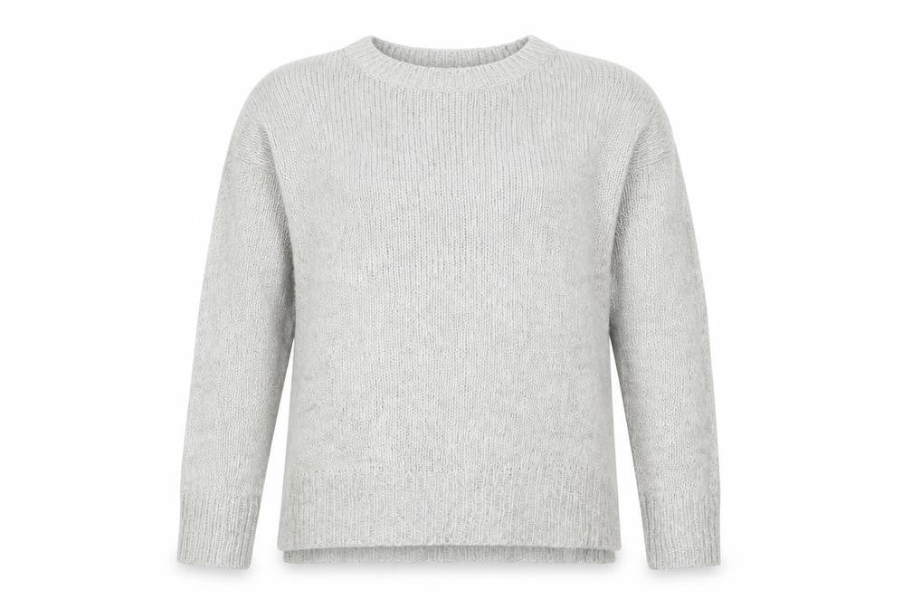 Front view of New Look women’s grey jumper, size M